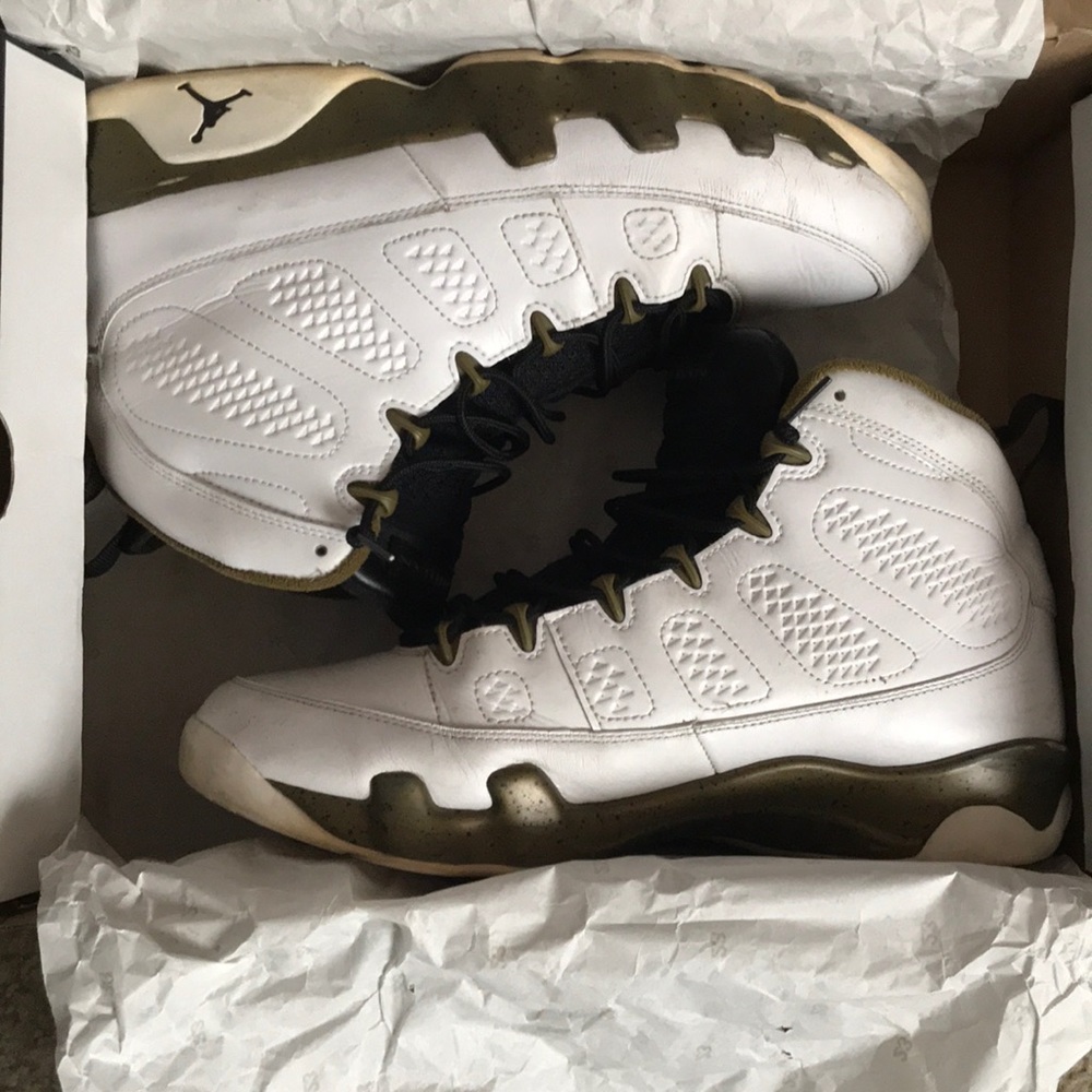 Air Jordan 9 Retro Militia Green